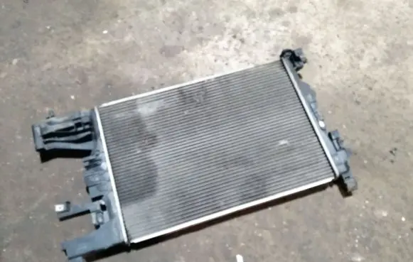 Opel Astra J Coolant radiator 13267655