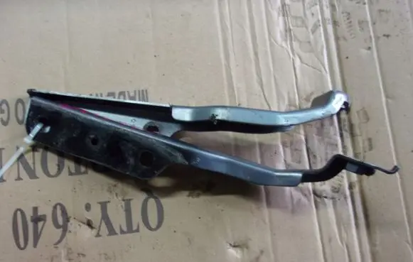 Chrysler Sebring (ST-22 - JR) Engine bonnet/hood hinges