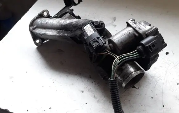 Renault Megane II Engine shut-off valve A2C53245045