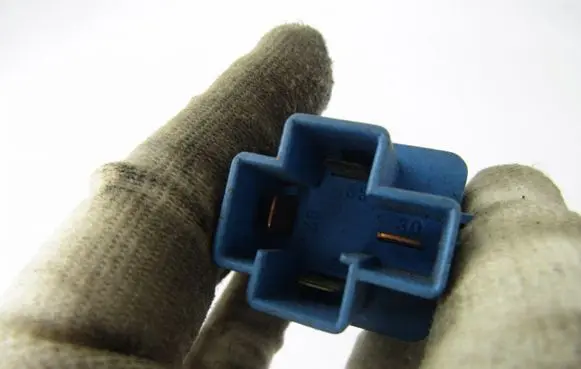 Nissan Almera N16 Other relay 252309F900