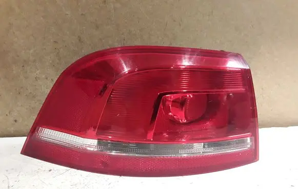 Volkswagen PASSAT B7 Rear/tail lights 3AF945095E
