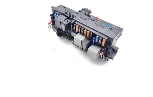 Mercedes-Benz E W211 Fuse module 2115457301