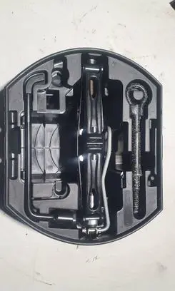 Peugeot 2008 I Tool set 9655342680