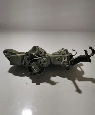 BMW 3 F30 F35 F31 Generator/alternator bracket 8506863