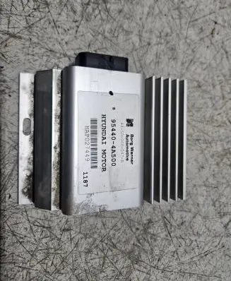 Hyundai Terracan Gearbox control unit/module 954404A500