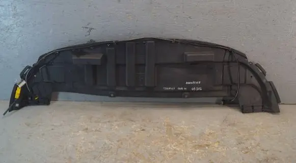Renault Clio III Front bumper skid plate/under tray 8200682328