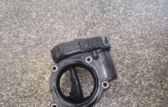 Mercedes-Benz E W212 Throttle valve A6510900370