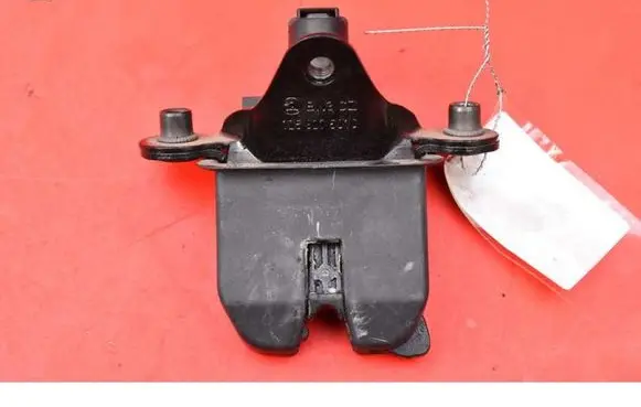 Skoda Octavia Mk2 (1Z) Tailgate/trunk/boot lock/catch/latch 1Z5827501C