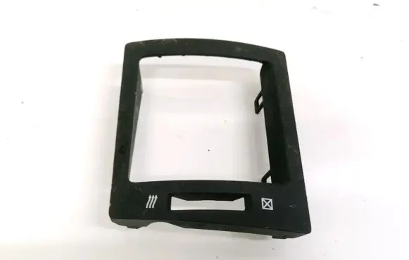 Toyota Avensis T270 Dash center air vent grill