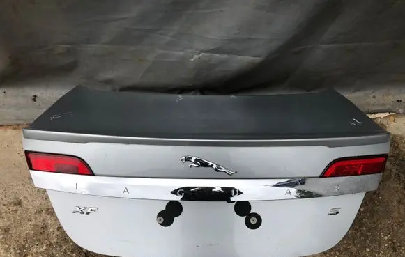 Jaguar XF Tailgate/trunk/boot lid