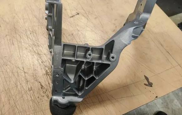 BMW 5 F10 F11 Steering rack mounting bracket 6140831
