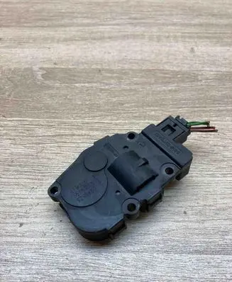 Mercedes-Benz R W251 Air flap motor/actuator 929888G EFB326