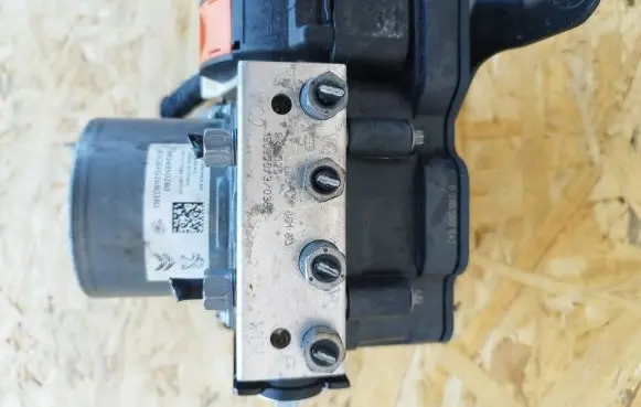Citroen C5 Aircross ABS Pump 9832666680