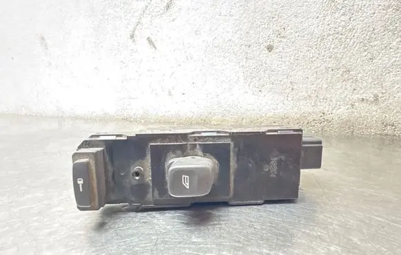 Volvo V70 Electric window control switch 30658117 02W39E MP39DA00143