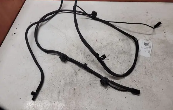 Mercedes-Benz E W212 Windshield washer spray nozzle 3T920 3U014 A2105404781