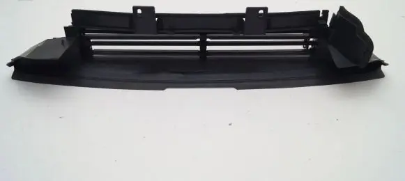 Nissan Qashqai Intercooler air guide/duct channel