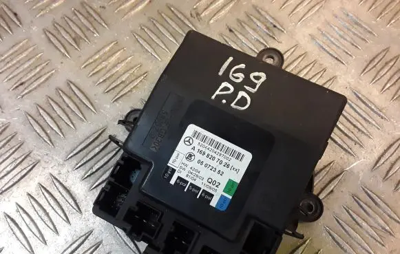 Mercedes-Benz A W169 Door control unit/module 1698207026 A1698207026