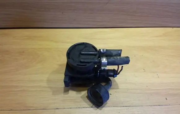 Volvo S40, V40 Turbo solenoid valve 7700103403