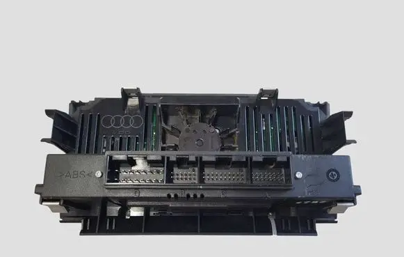 Audi A3 S3 A3 Sportback 8P Climate control unit 8P0820043M 412206018039