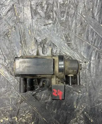 BMW 5 E60 E61 Turbo solenoid valve 7805391 E0206301