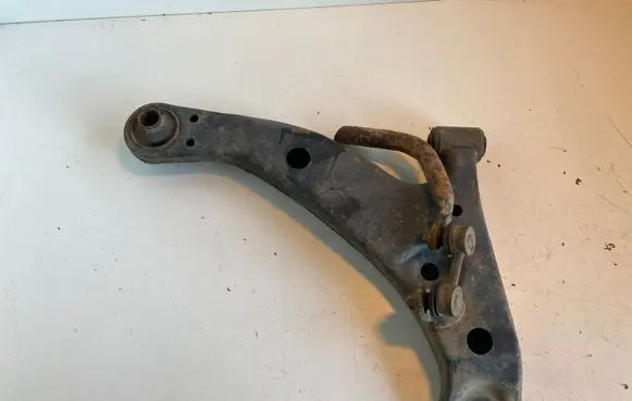 Toyota Corolla E110 Front lower control arm/wishbone