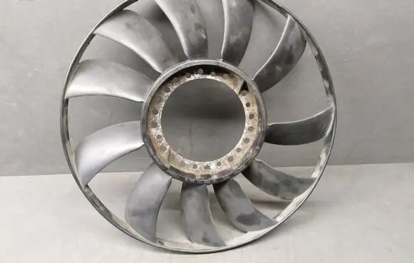 Audi A4 S4 B5 8D Fan impeller 058121301B