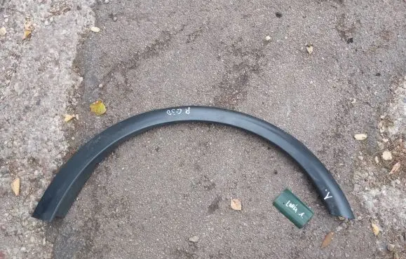 Volvo C30 Front arch trim 31283125