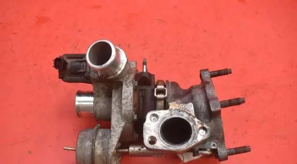 Toyota Auris E180 Turbo system vacuum part 17201-47010
