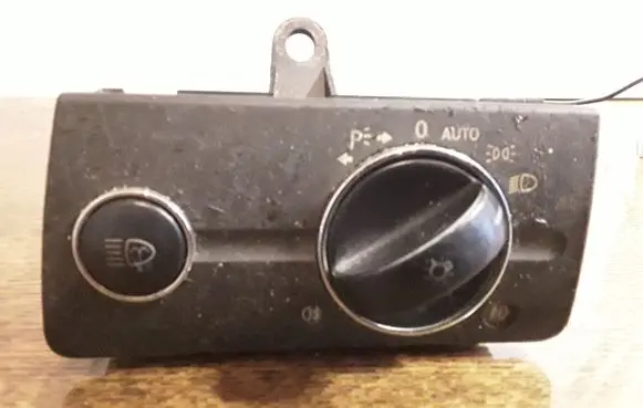 Mercedes-Benz E W211 Light switch 2115450404 04056050