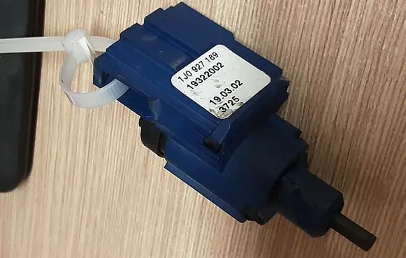 Clutch pedal sensor