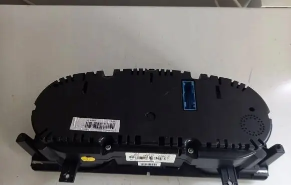 Volkswagen PASSAT B6 Speedometer (instrument cluster) 3C0920872B