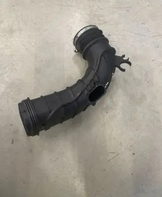BMW 5 F10 F11 Air intake hose/pipe 13718508047 14389710