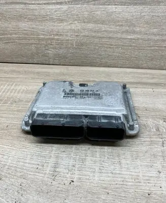 Volkswagen Polo IV 9N3 Engine control unit/module 038906019JM 0281011029