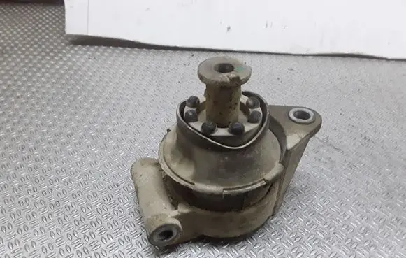 Opel Zafira B Engine mount bracket 24427641