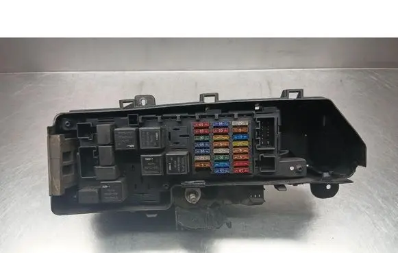 Volvo V70 Fuse box set 9494210