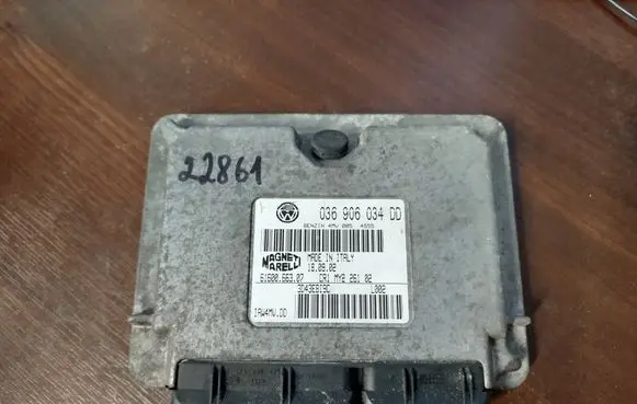 Volkswagen Polo Engine control unit/module 036906034dd