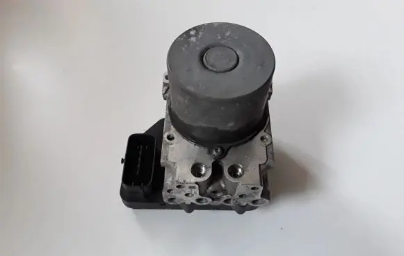 Mazda 6 ABS Pump 1338005670