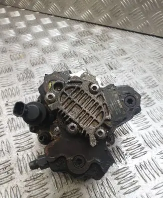 Volvo S60 Fuel injection high pressure pump 0445010043 8689590