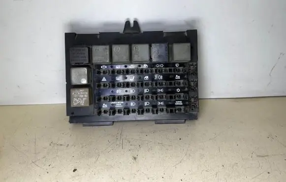 Alfa Romeo 164 Fuse module 164004003000 AR164004003000 73386001