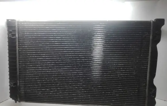 Audi A4 S4 B7 8E 8H Coolant radiator 8E0121251L