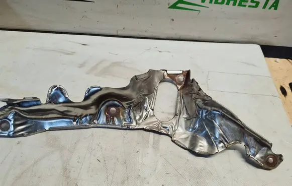 Mercedes-Benz Vito Viano W447 Heat shield in engine bay 140133672R