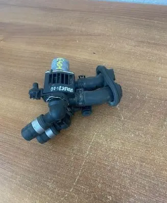 Mercedes-Benz E W210 Coolant heater control valve 0018307884 E401