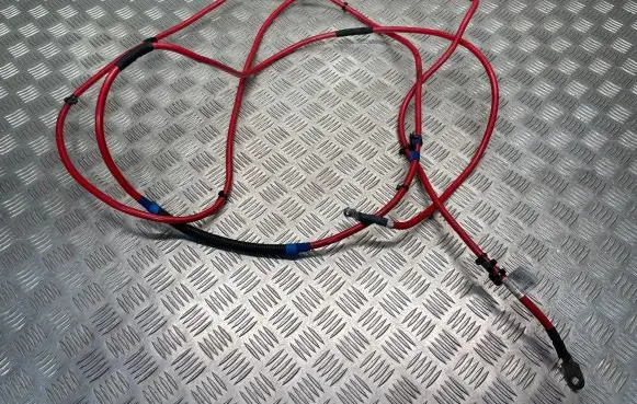Positive cable (battery)