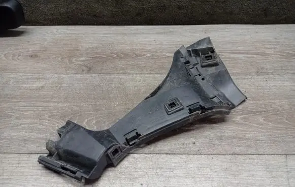 Volvo C30 Rear bumper mounting bracket 30655938