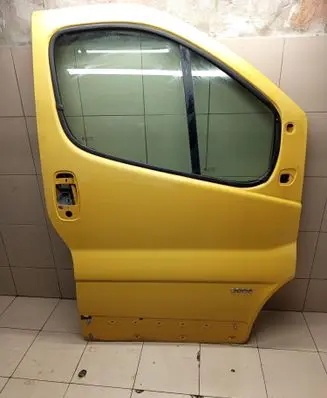 Opel Vivaro Front door