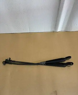 Renault Modus Front wiper blade arm 8200360823C 8200360824C