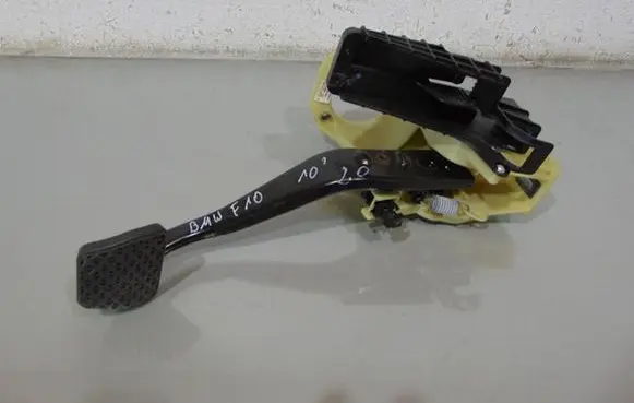 Lancia Musa Brake pedal 6775368