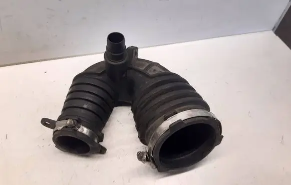 Audi A6 S6 C6 4F Air intake hose/pipe 4F0129615E