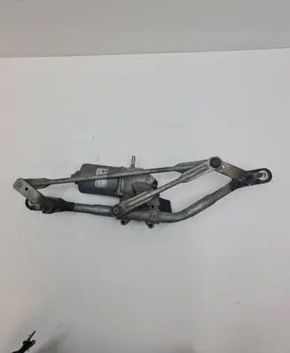 Alfa Romeo Mito Front wiper linkage and motor W0009106