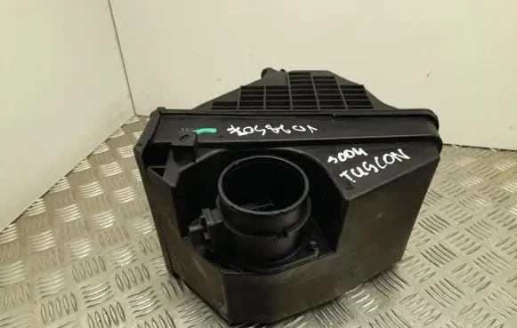 Hyundai Tucson TL Air filter box 28110D3200